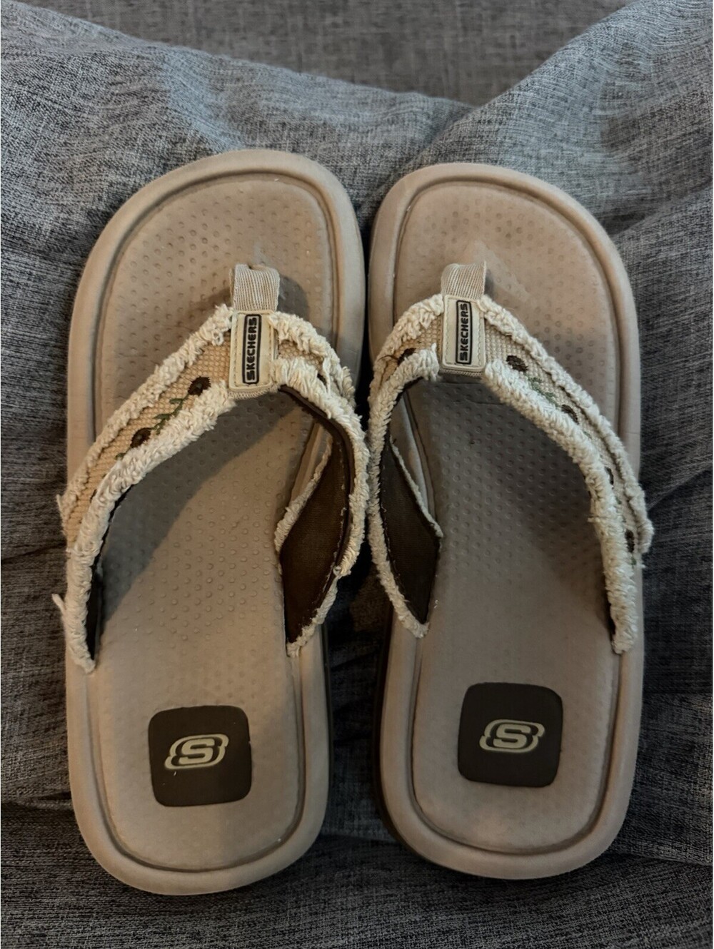 Skechers Y2K 2000s Chunky Lug Sole Flip Flop Sz 9 Beige Floral Embroidered